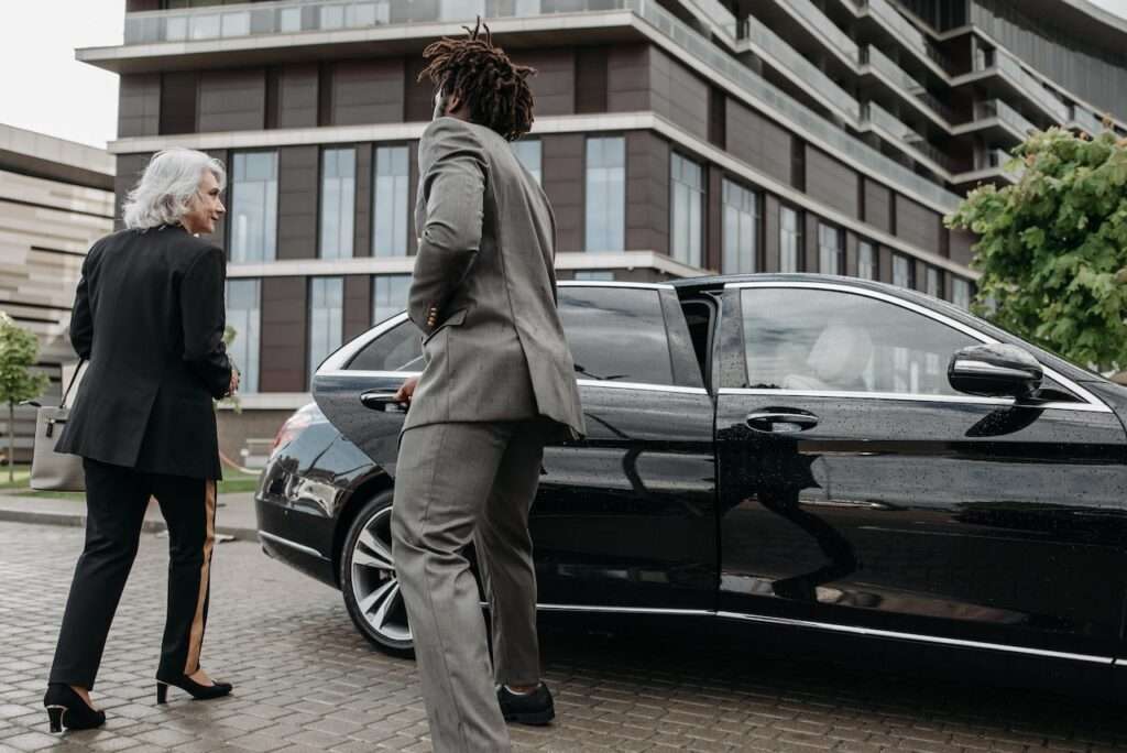 The Original Black Tie Limousines: Unveiling the Luxury and Precision of JetBlack Transportations" 1